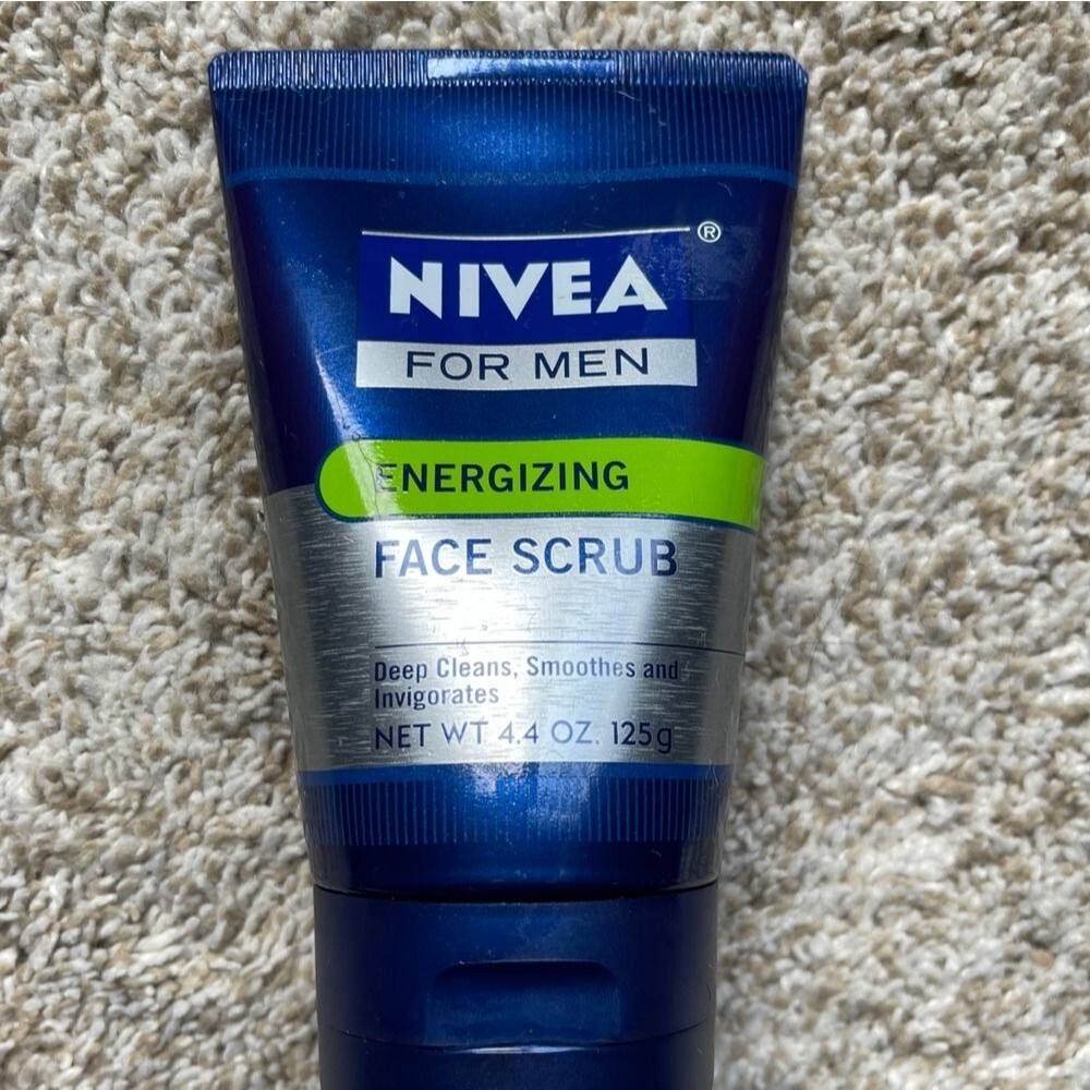 Nivea for Men Energizing Face Scrub NWT